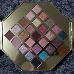 Yarte sweet escape collector's set